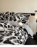 Latest Printing Silk Velvet Winter 4pcs Bedding Sets Luxurious Design Warm Quilt Cover Bedspread Pillowcases for Bedroom