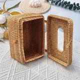 Decorative Handwoven Rattan Tissue Box With Lid Round Shape Wicker Tissue Box Single Roll Storage Box Retail Spaces