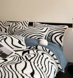 Latest Printing Silk Velvet Winter 4pcs Bedding Sets Luxurious Design Warm Quilt Cover Bedspread Pillowcases for Bedroom