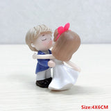 Popxstar 2pcs Valentines Day Gift for Girlfriend Boyfriend Lovers Couple Kiss Resin Doll Wedding Gifts for Guests Bridesmaids Gifts