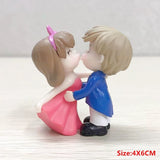 Popxstar 2pcs Valentines Day Gift for Girlfriend Boyfriend Lovers Couple Kiss Resin Doll Wedding Gifts for Guests Bridesmaids Gifts