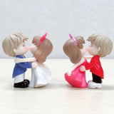 Popxstar 2pcs Valentines Day Gift for Girlfriend Boyfriend Lovers Couple Kiss Resin Doll Wedding Gifts for Guests Bridesmaids Gifts